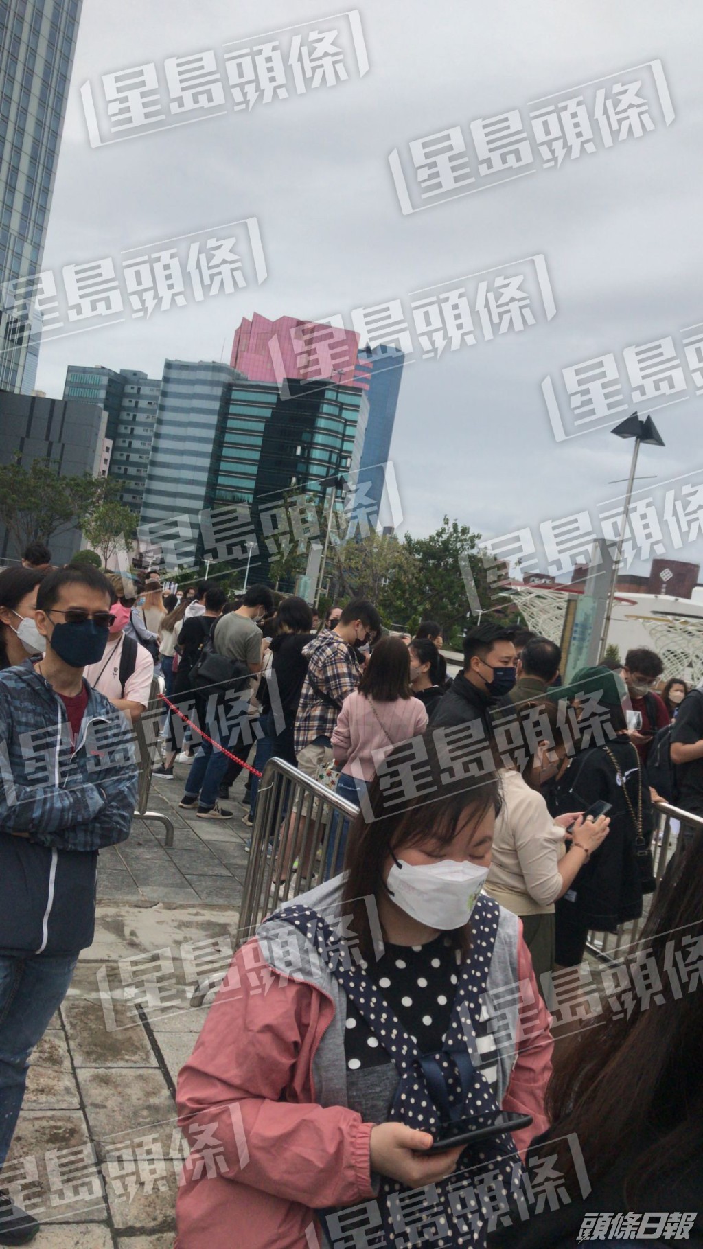 現場真係好多人。